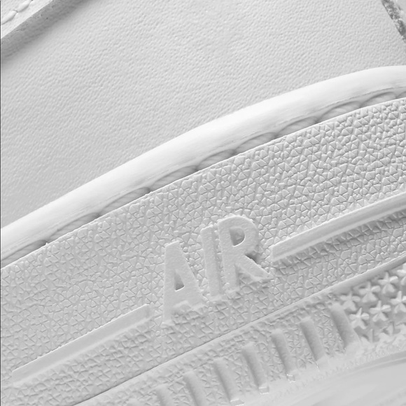 NIKE AIR FORCE 1 (GS) WHITE SZ 6Y/W7.5 314192-117 - Picture 8 of 10